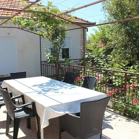 Pierre's Place Holiday home Bibinje